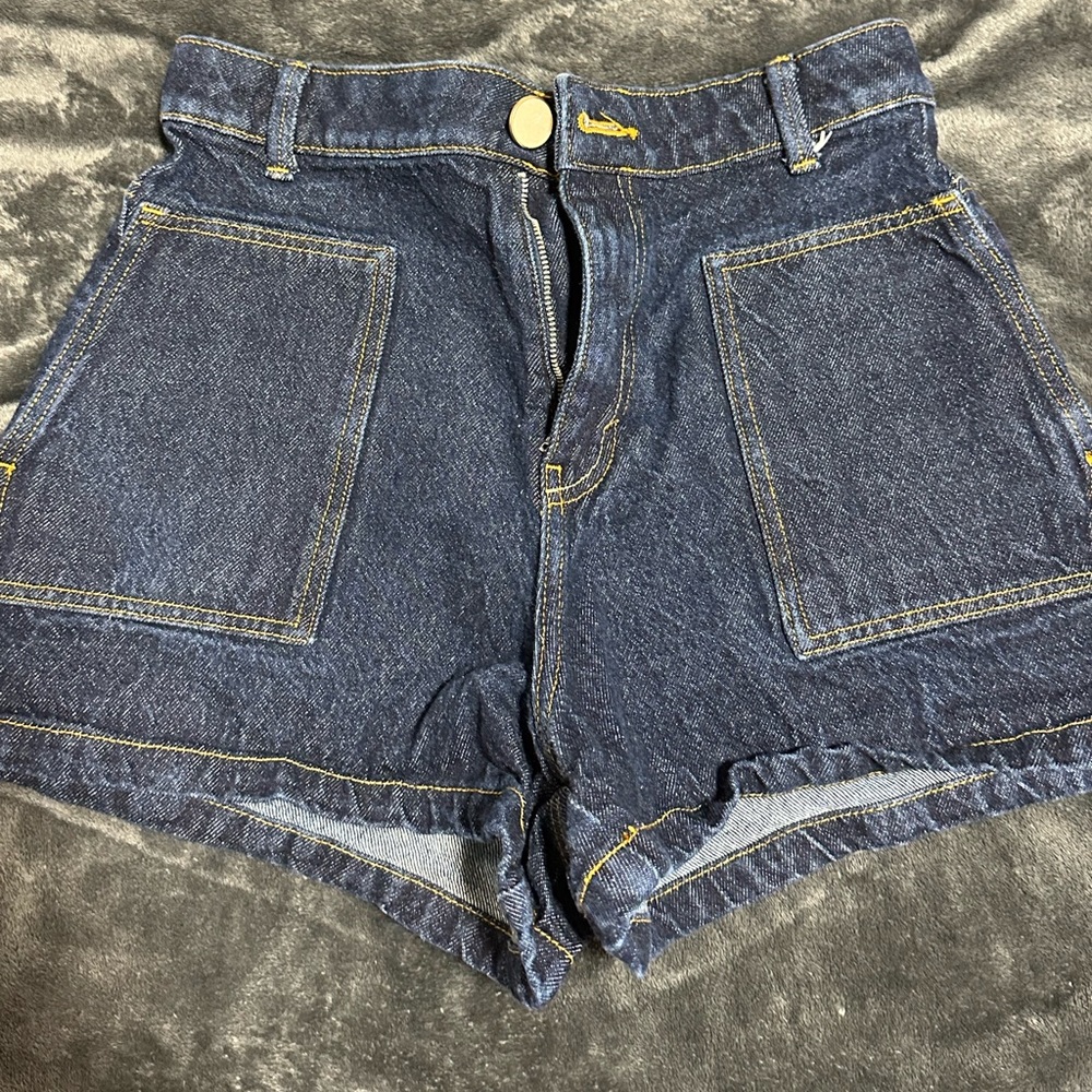 Zara shorts with front pockets size 6